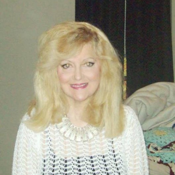 Meet your Posher, Susan - Picture 2 of 2